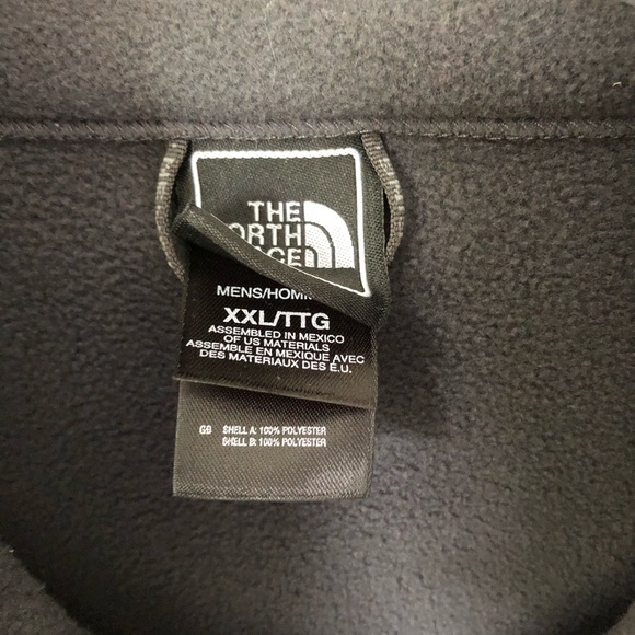 SOLDThe North Face Men’s Full Fleece Zip Up Jacket - Picture 4 of 10